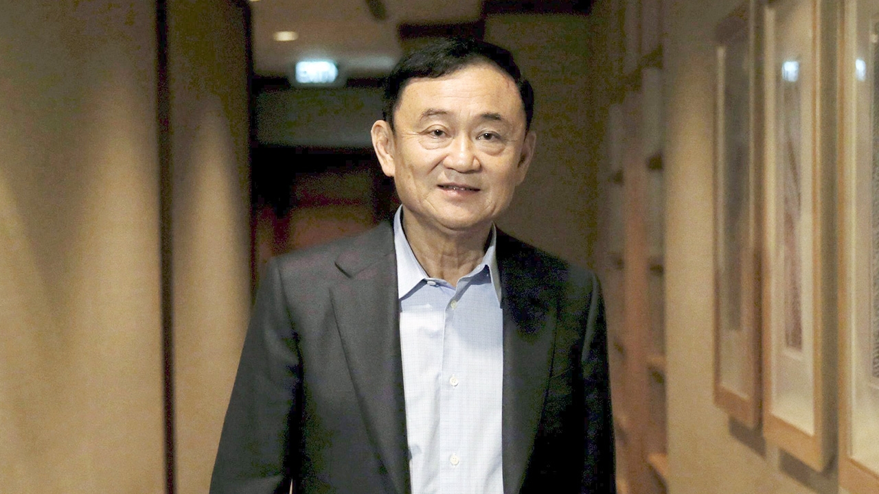 “ทักษิณ” ยังมีลุ้น 4 กลุ่มทุนรุมขายขนมจีบ หวังฮุบคริสตัล พาเลซ