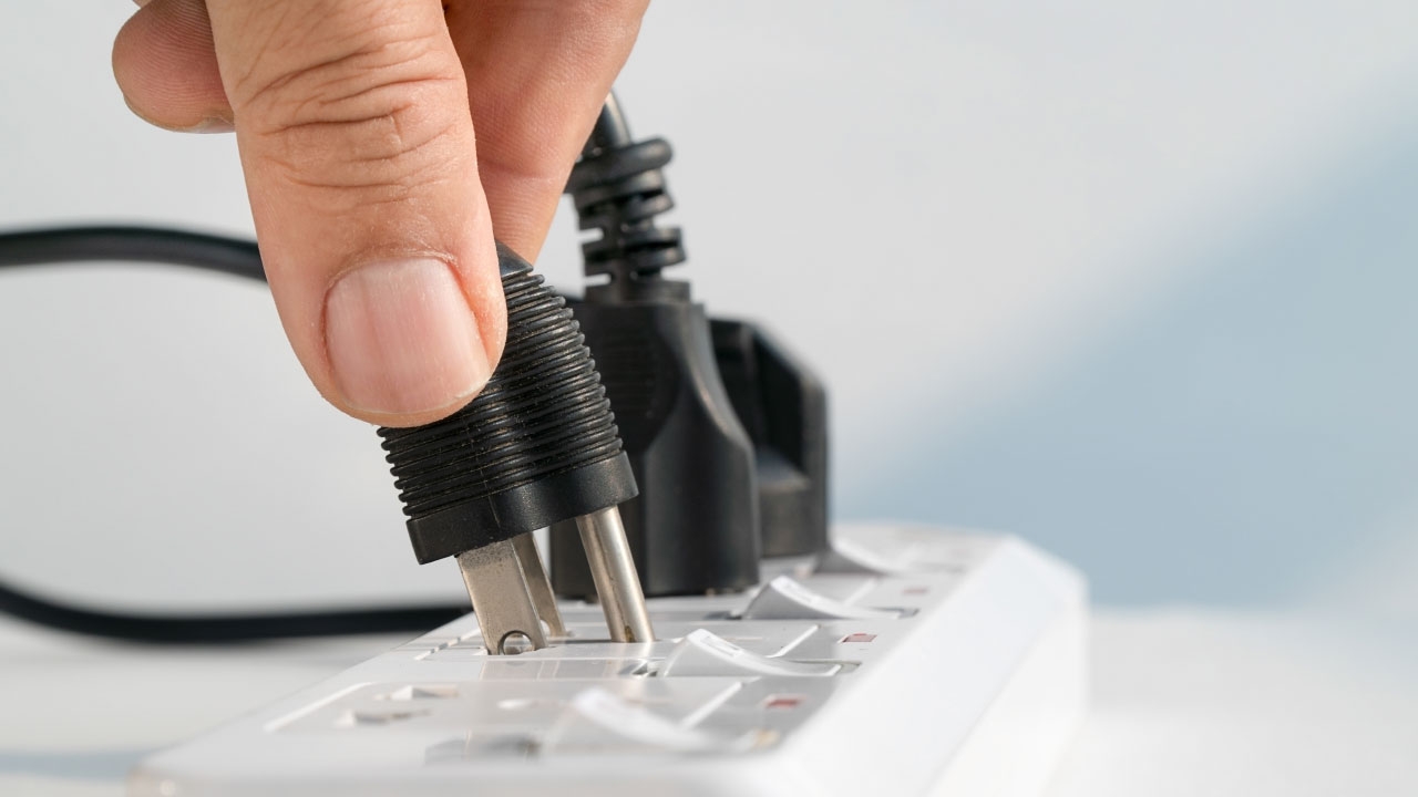 สมอ.ยึดอายัดสินค้าไม่ได้มาตรฐาน มอก.