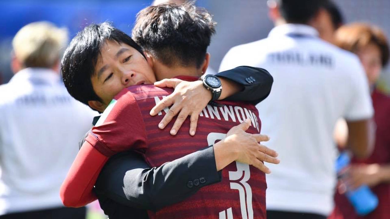 "โค้ชหนึ่ง" ยังหัวเราะยิ้มได้แม้ชบาแก้วแพ้รวด สดุดีกาญจนาเปิดซิงบอลโลก