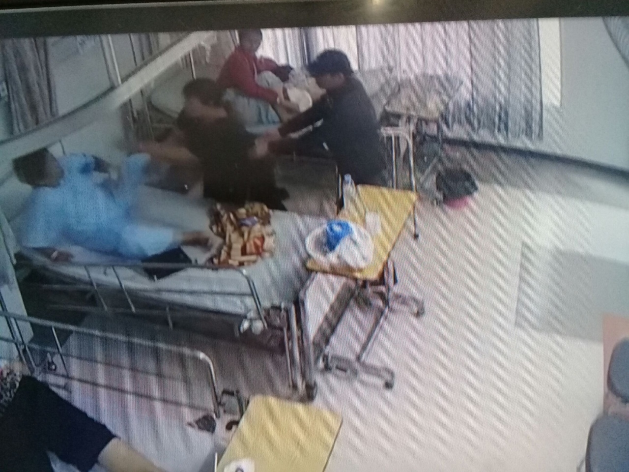 สุดเหิม นายหน้ารับจำนำรถ ตบลูกหนี้คว่ำคาชามข้าว คารพ.ดังกลางเชียงใหม่
