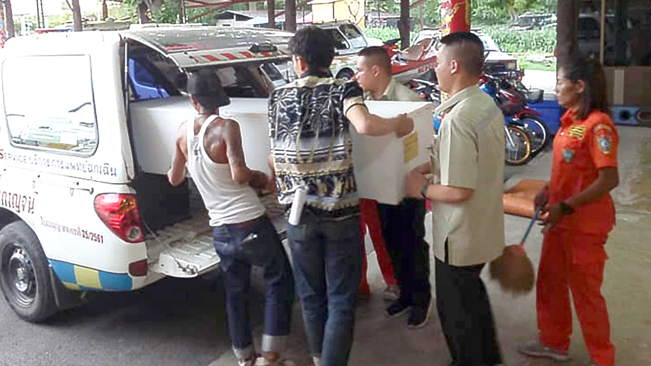 หนุ่มเดินเข้ามูลนิธิ ไหว้ขอโลงศพ หลังญาติตาย สู้ค่าใช้จ่าย รพ.ไม่ไหว