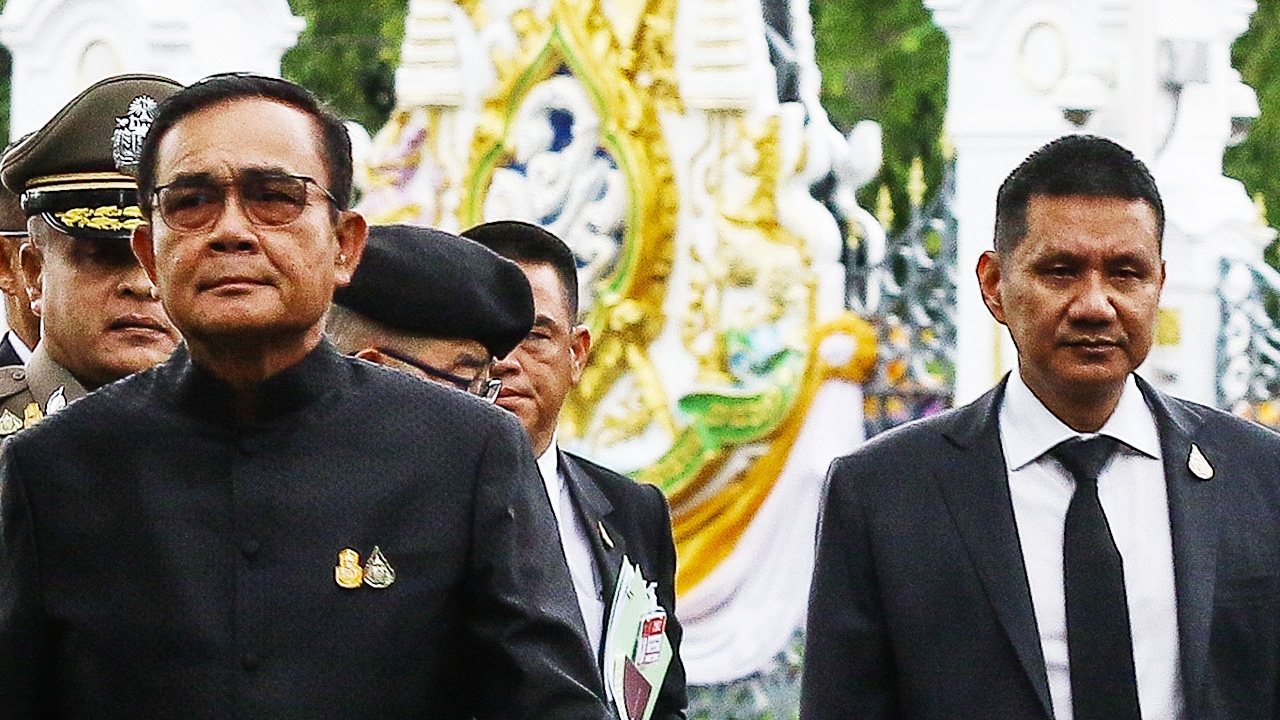 “เสธ.นิมิตต์” ยิ้ม กระแสข่าวลาออกช่วยงานการเมือง “บิ๊กตู่” บอก ให้รอดู