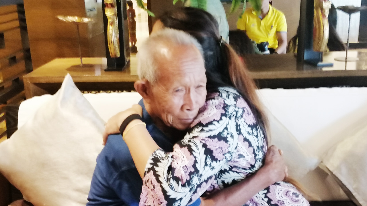 อดีตเด็กกำพร้าคนไทย ไปโตในสหรัฐฯ ตามเจอครอบครัวที่พลัดพรากนาน 40 ปี