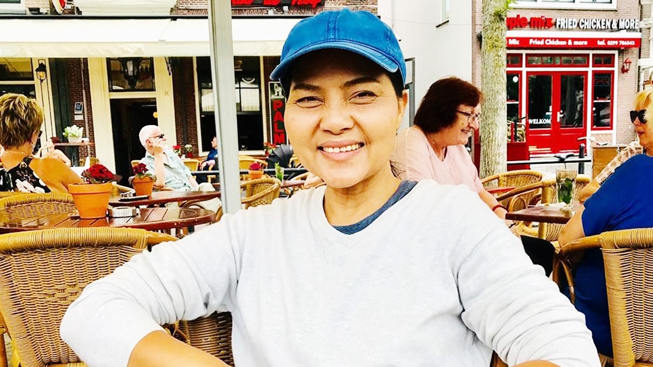 สุนารี ไม่อายทำกิน ขายน้ำพริก-หมี่โคราช ที่ฮอลแลนด์บ้านเกิดสามี