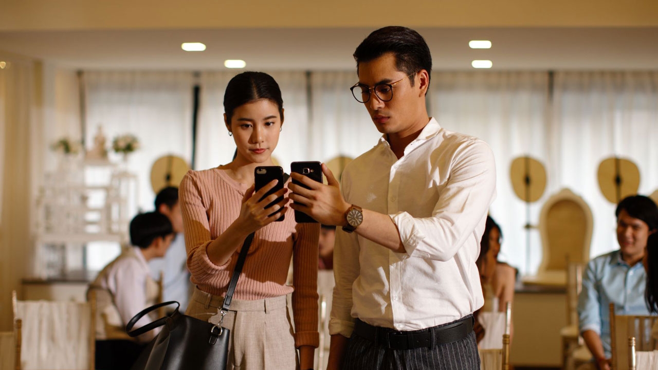 ตีตั๋วชนโรง : รัก 2 ปี ยินดีคืนเงิน - กรมธรรม์เดิมพันรัก!