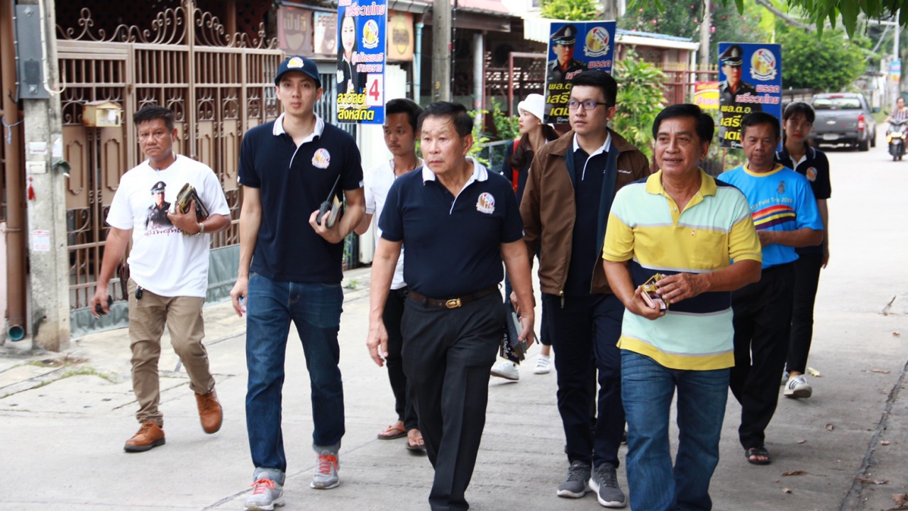 เสรีพิศุทธ์ หาเสียงนครปฐม ชู เพิ่มรายได้ สร้างอาชีพเสริมเกษตรสามพราน