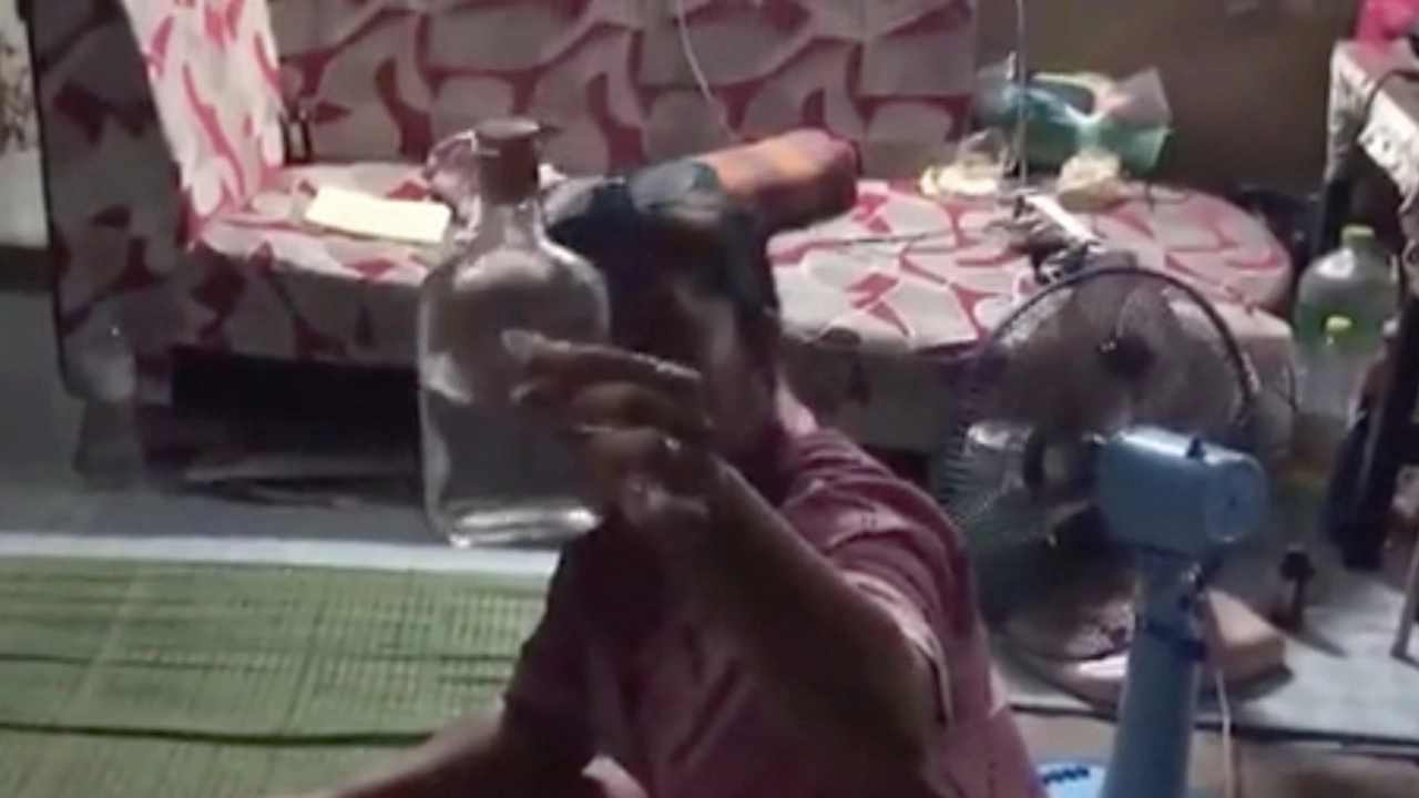 ดับเพิ่มเป็น 2 เจออีกศพ หนุ่มร่วมดื่ม ยาดอง "สูตรคางคก" หลบนอนตาย 