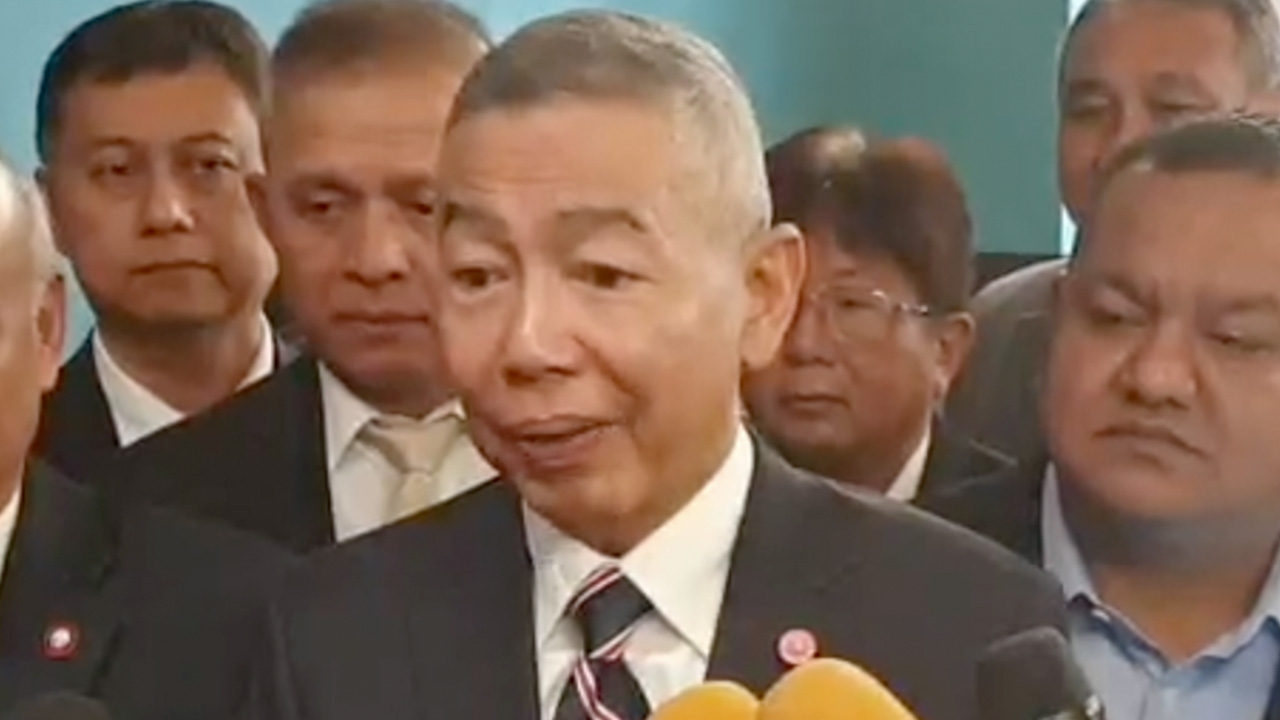 “อภิรัชต์“ ปัดกระแสข่าว ว่าที่นายกฯ คนต่อไป ชี้ ด้วยสถานะเป็นไปไม่ได้