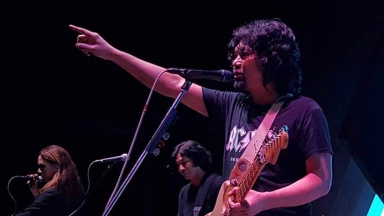 สุดยอดมาก เสก โลโซ ขึ้นเวทีร้องเพลงได้ทิปหนักหลักแสน (คลิป)