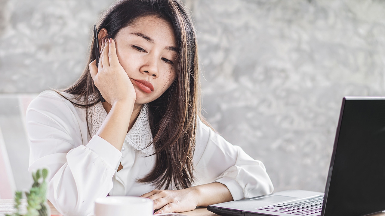 แพทย์เตือน "ภาวะหมดไฟ" ในคนทำงาน เสี่ยงเป็น "โรคซึมเศร้า"