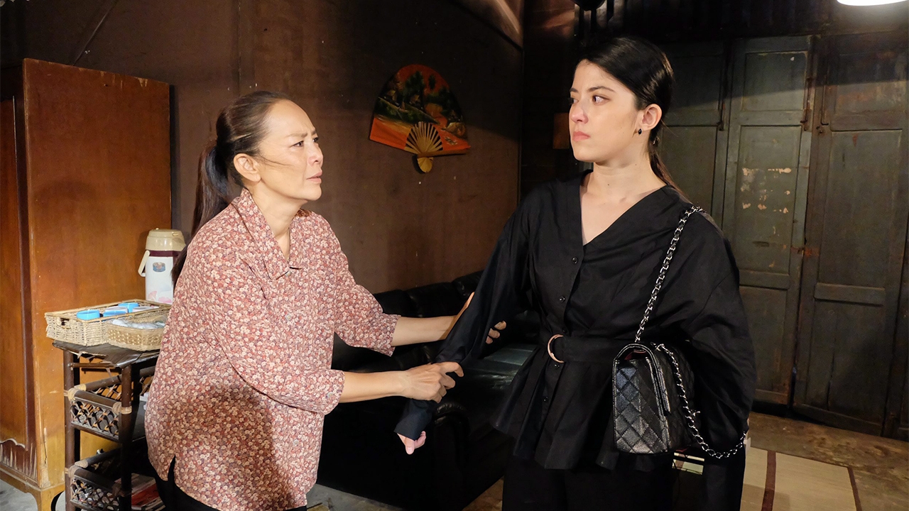 "โซฟี่" สวมวิญญาณร้าย ยืนมอง "ต่าย" ตายต่อหน้าในละคร “เพลิงริษยา”