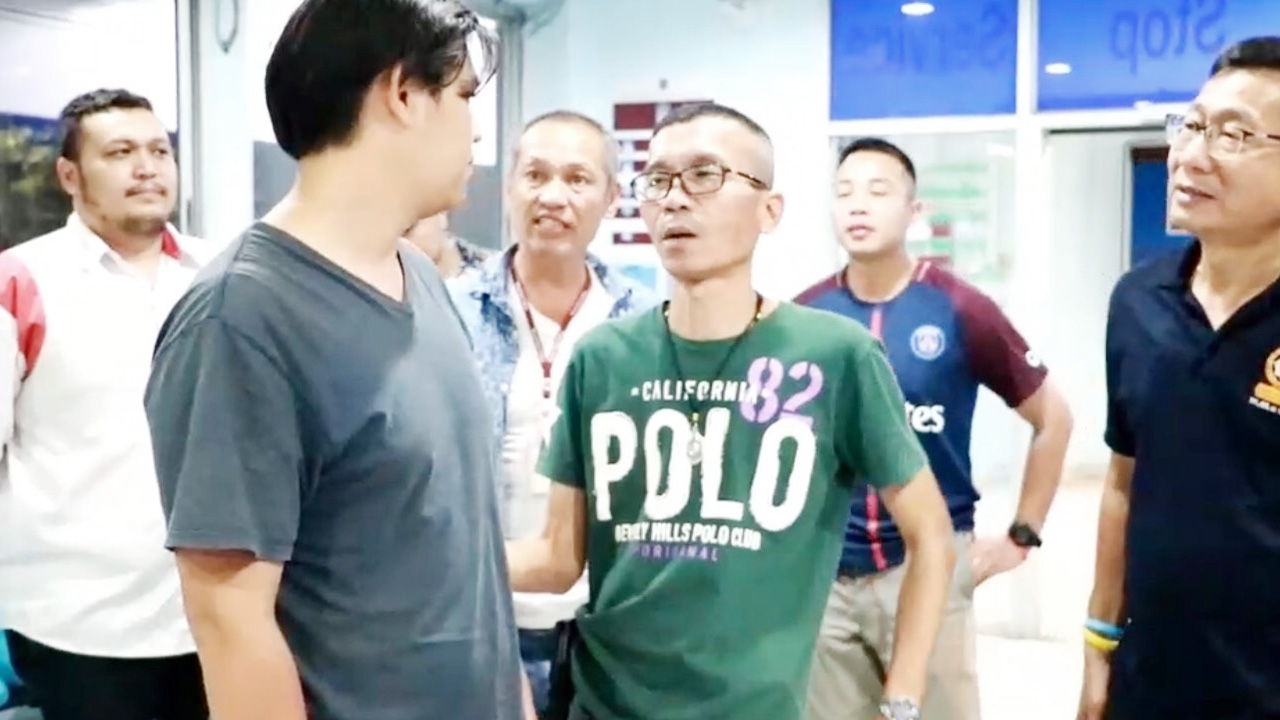 พ่อพามอบตัวแล้ว โจรชิงทอง5บาท ขายได้เงิน8หมื่น เล่นสล็อต3วันหมด
