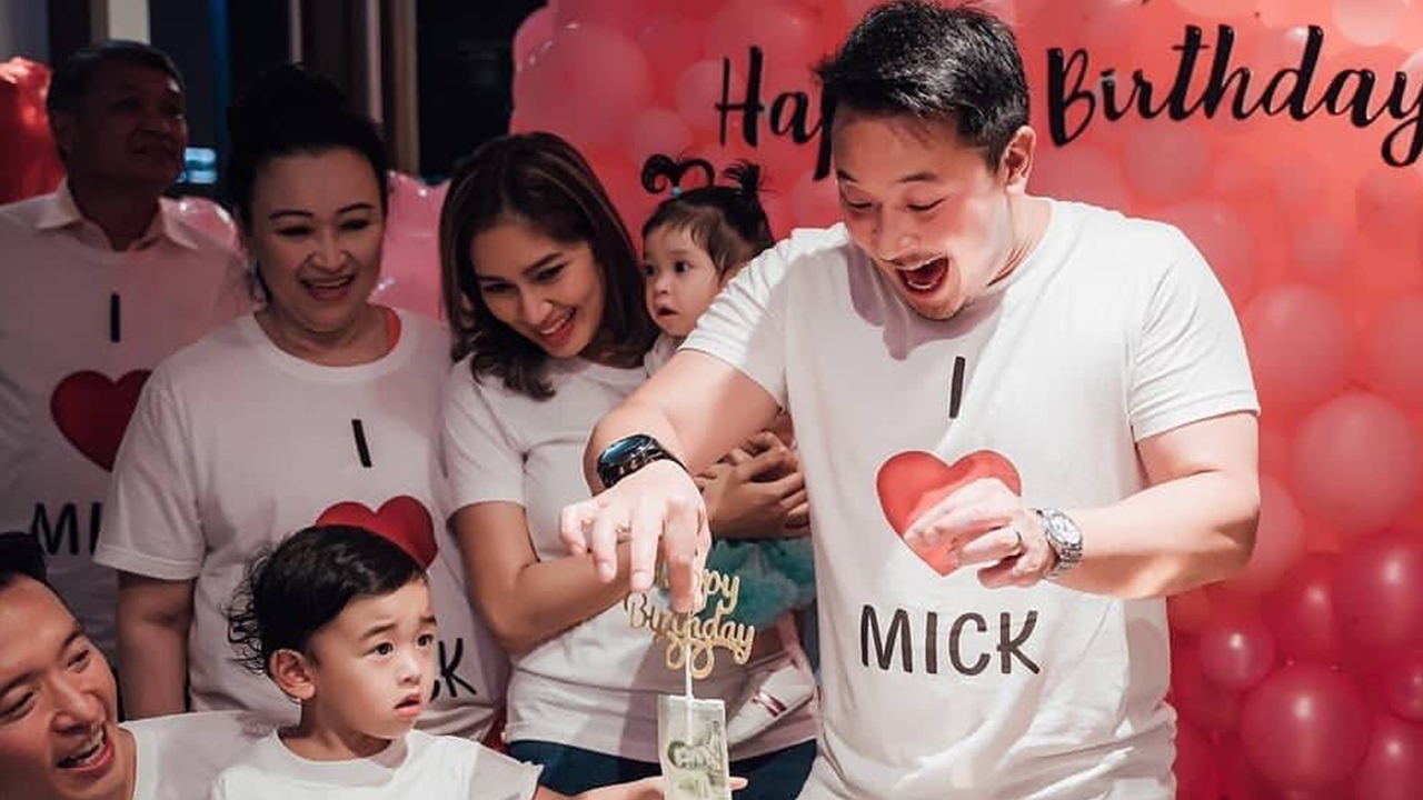 มิค บรมวุฒิ ซึ้งเจอเซอร์ไพรส์วันเกิด แถม เบนซ์ ให้โชคถูกหวยอีก (คลิป)