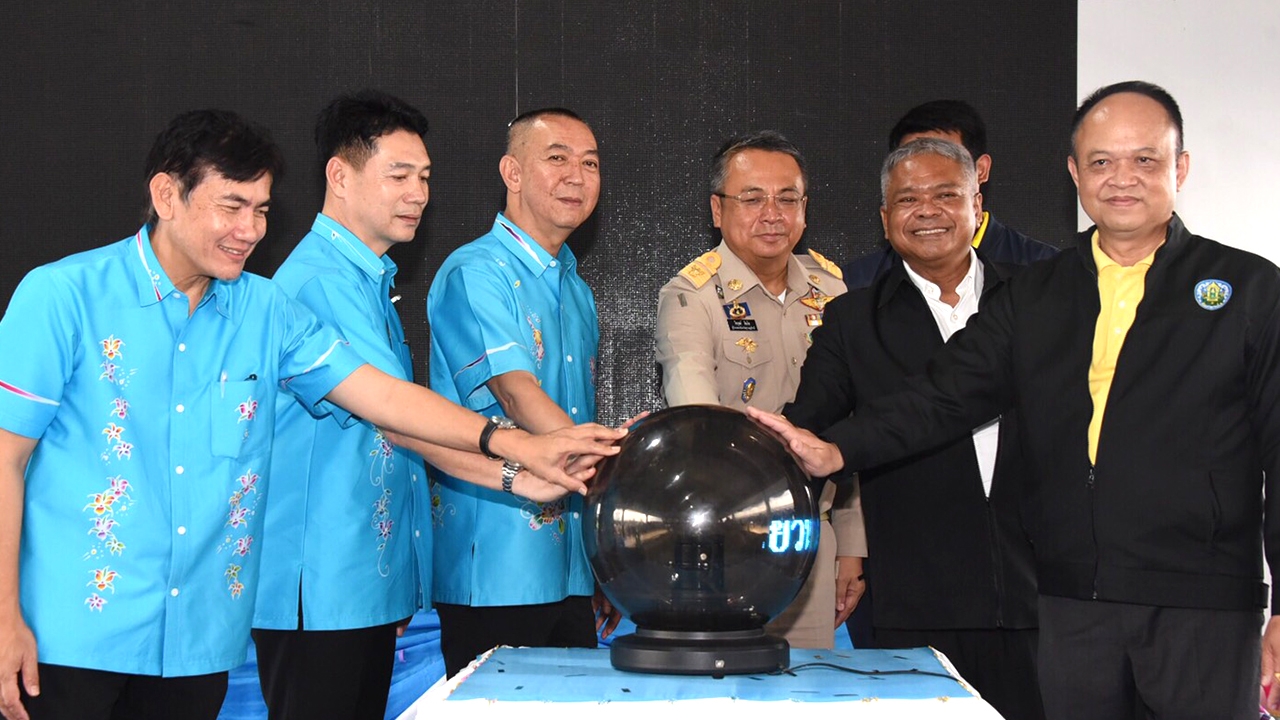 "เฉลิมชัย" นำร่องโครงการแก้มลิง บ้านเกาะยวน กักเก็บน้ำ-ลดความเดือดร้อน