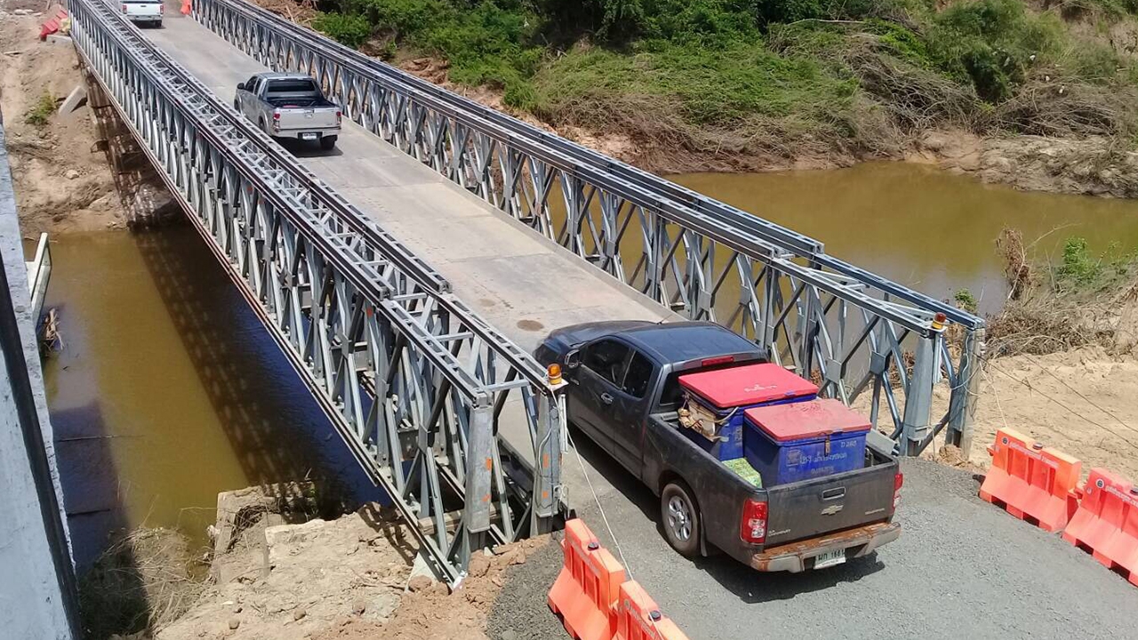 เปิดแล้ว สะพานเบลีย์แทน "สะพานห้วยถ่ม" ที่อำนาจเจริญที่พังจากพายุโพดุล