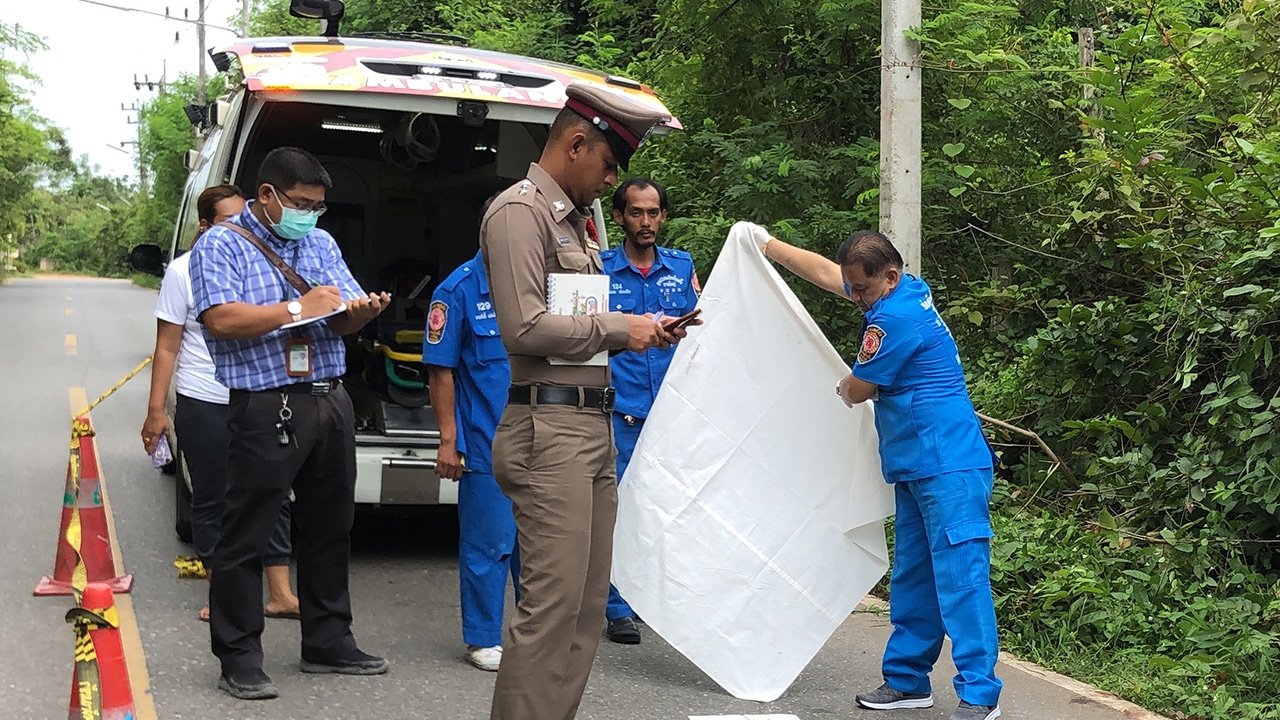 สลด พบศพทารกถูกทิ้งข้างทาง โดนสัตว์แทะร่าง คาดฝีมือคนในพื้นที่