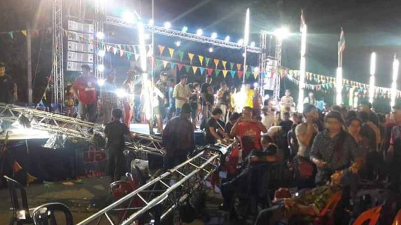 รำวงย้อนยุคเวทีพัง โจ๋โลดโผนโดดโหนเชือก นางรำ-กองเชียร์เจ็บ 5  