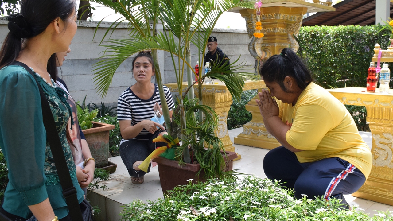 หวยไร้พรมแดน คนไทย คนกัมพูชา ตี "เลขเด็ด" ต้นหมากเห็น 9 มาแต่ไกล