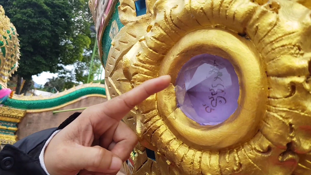 คอหวยเห็นชัด "เลขเด็ด" พ่อปู่ศรีสุทโธ แม่ย่าศรีปทุมมาที่วัดสันต้นผึ้ง