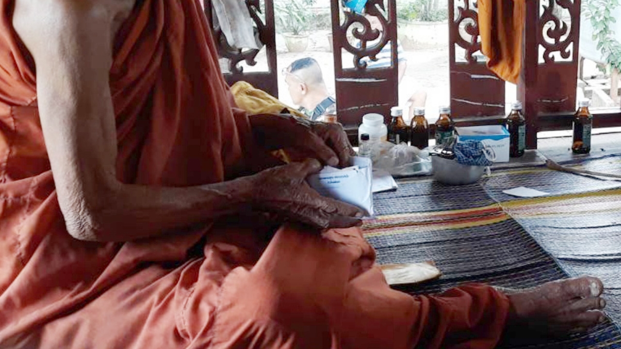 รวบคาผ้าเหลือง ชายวัย 79 ข่มขืนเด็ก 11 นาน 3 ปี ก่อนหนีมาบวช 