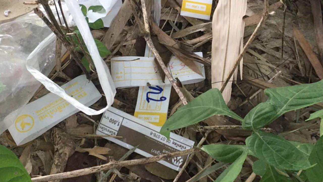 ตะลึง พบสายรัดเงิน ทิ้งเกลื่อนที่แม่สาย เบิกเกือบ 20 ล้านนำข้ามแดน