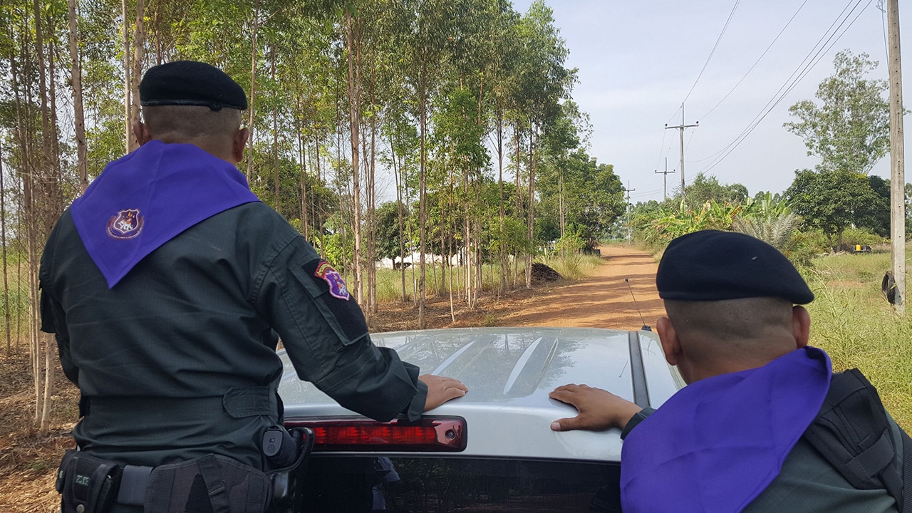 ตร.สระแก้ว ปูพรมลงพื้นที่ล่าตัว 3 ผู้ต้องหาหนีศาล เชื่อยังไม่ข้ามชายแดน