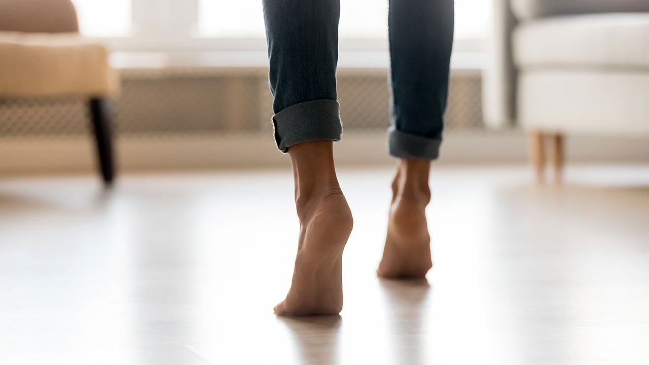 เปิดฟ้าภาษาโลก : Be on tiptoe