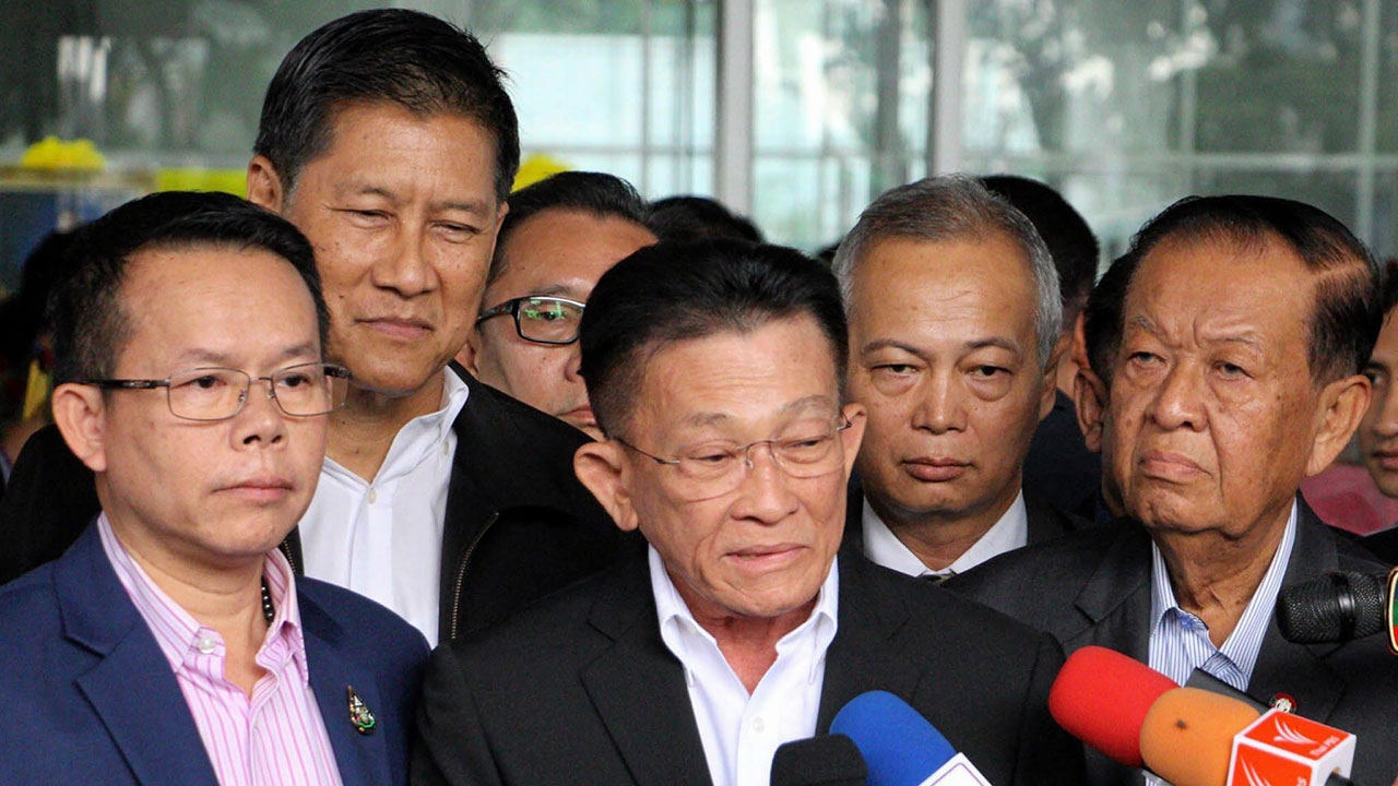 กล้าได้กล้าเสีย : 7 ฝ่ายค้านก่อนศึกซักฟอก