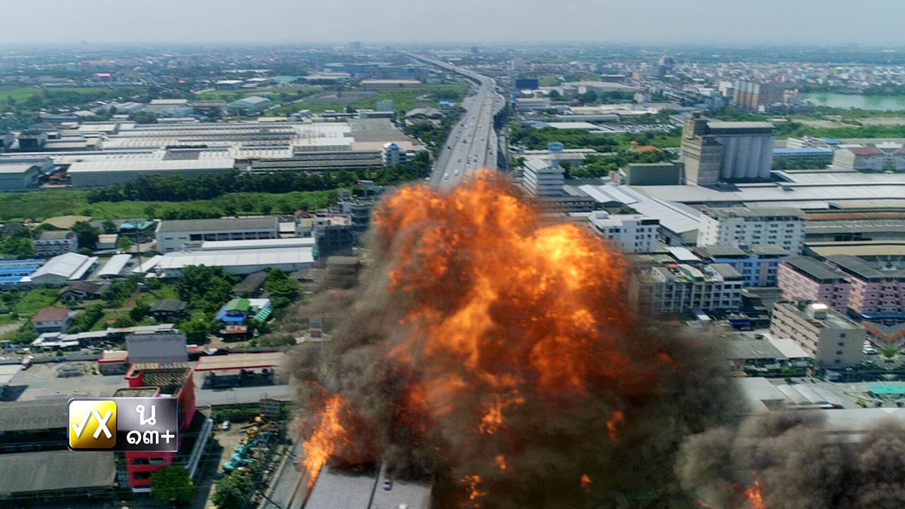 ฉากอาเพศสุดท้าย ใน “ฤกษ์สังหาร” สุดพีค เครื่องบินตกกลางโทลล์เวย์