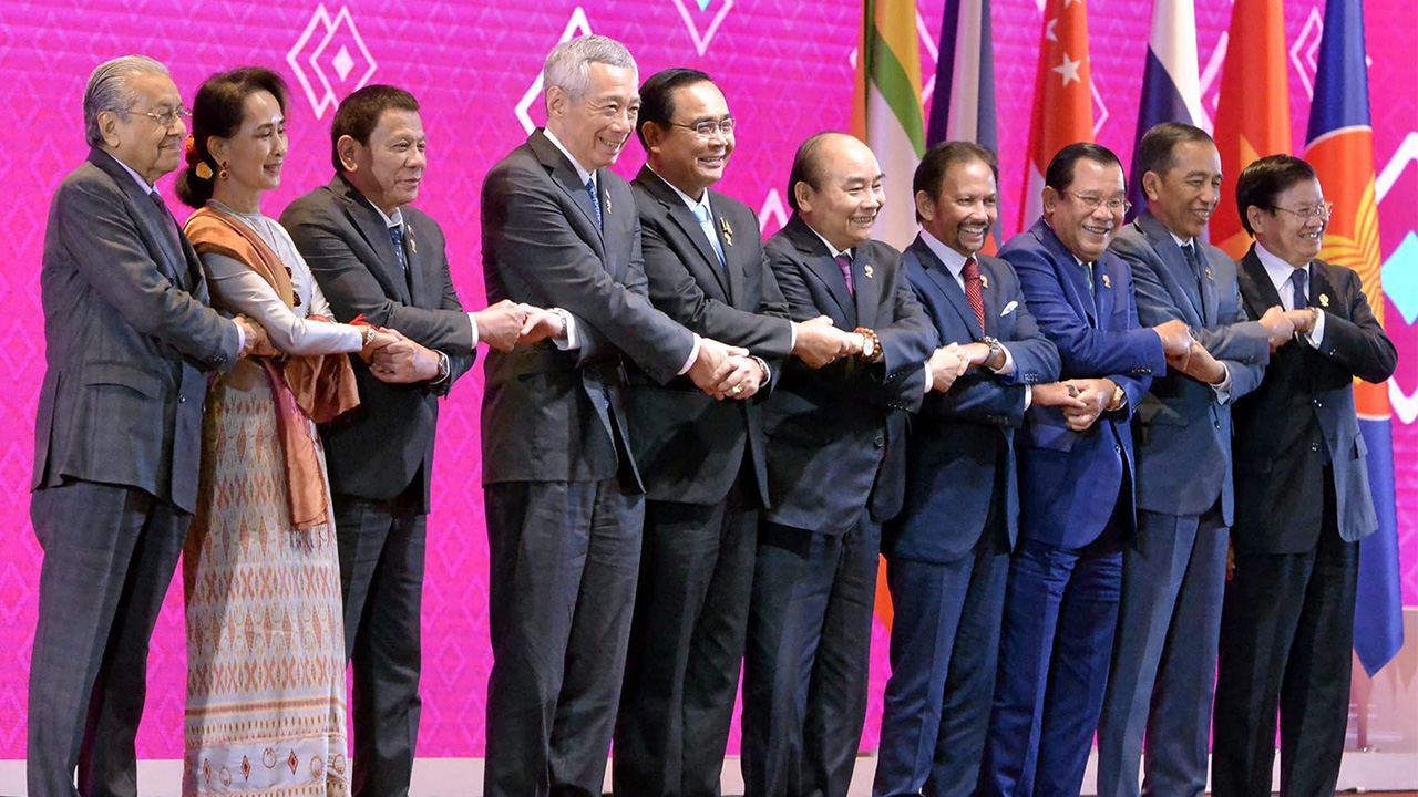 อาเซียนร่วมใจ