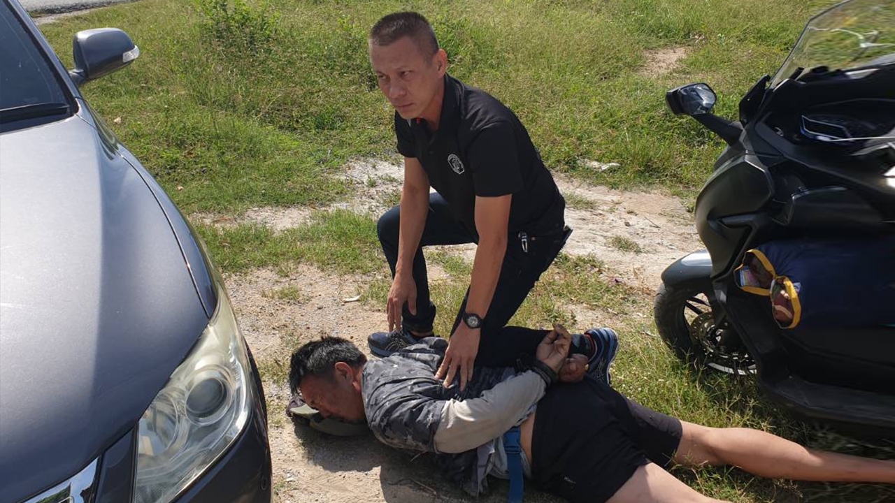 จับแล้วไอ้เอ็ม ฆ่าเศรษฐินียัดตู้เย็น ซื้อรถขี่หนี เหลือเงิน 1.2 ล้าน (คลิป)