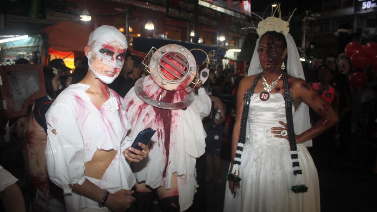 ฮาโลวีน 2019 ถนนข้าวสาร คึกคัก ตร.ท่องเที่ยวปล่อยแถวดูแลความปลอดภัย