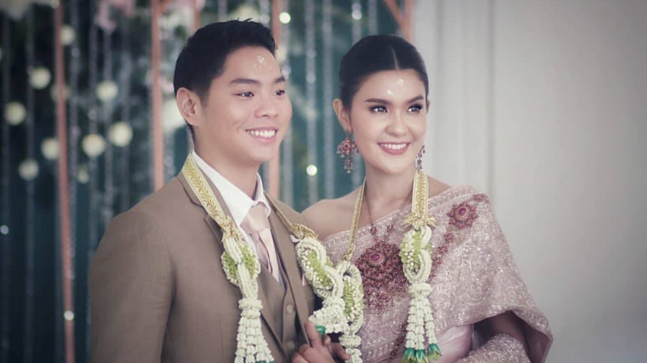 เอิร์ธ แฟน เปาวลี โพสต์เดือดร้านเสื้อไม่ส่งชุดแต่งงานทั้งที่จ่ายเงินแล้ว