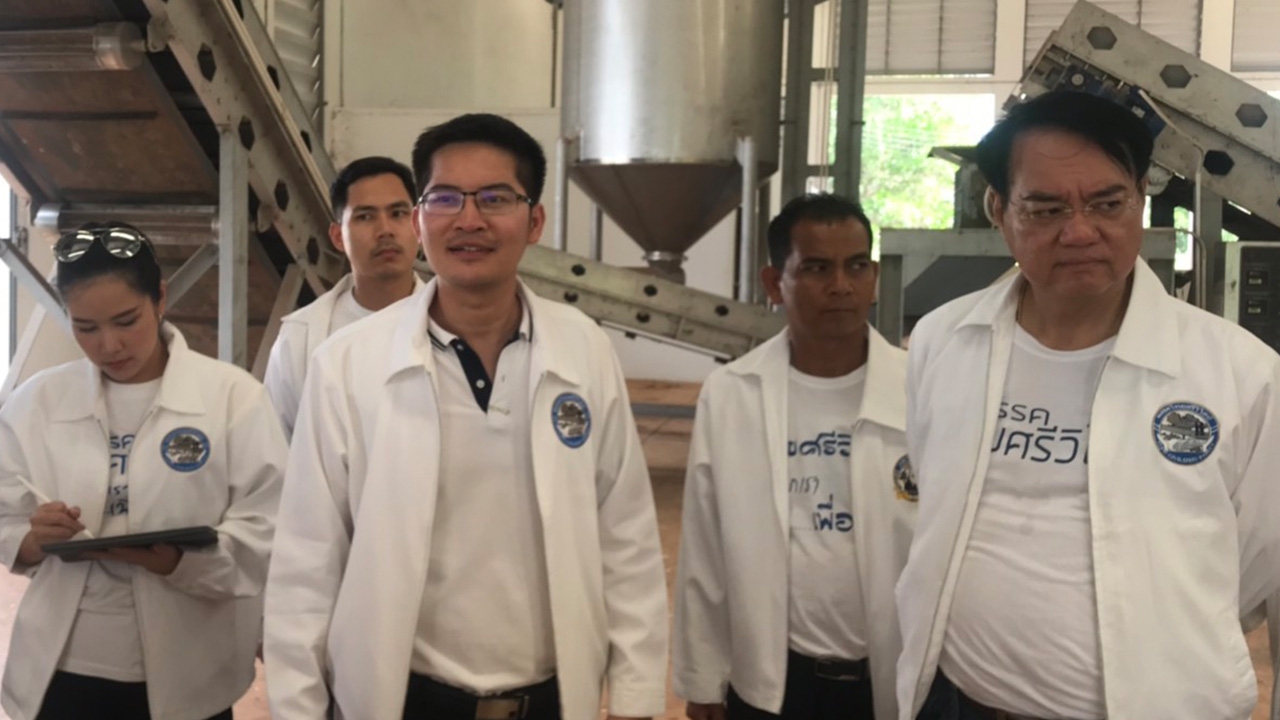 "มงคลกิตติ์" ลุยตรวจโรงแยกขยะ นาแก อึ้งถูกปล่อยร้าง สูญงบ 72 ล้าน