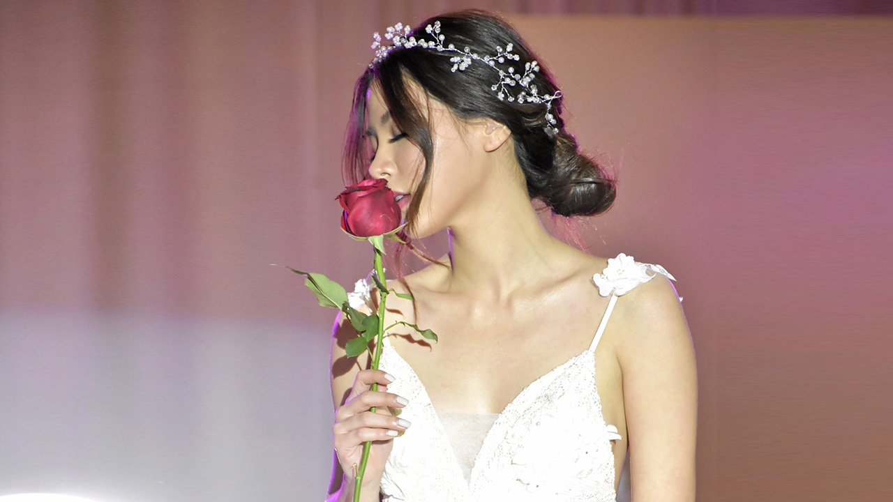 “ใบเฟิร์น” ขึ้นเวทีโชว์เซ็กซี่ อ่อย “พุฒ” จนหลงติดบ่วง