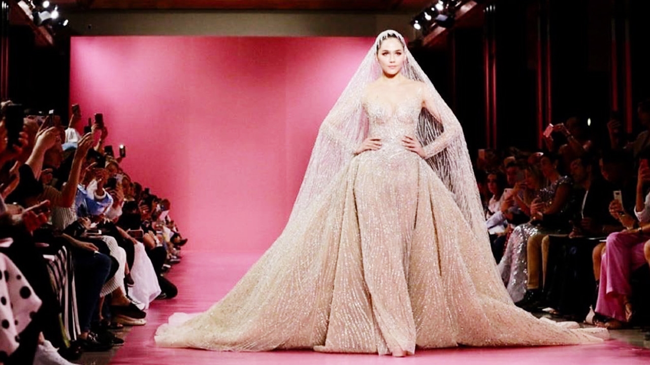 แม่มาแล้ว ชมพู่ อารยา สวยสะพรึงโชว์ชุดฟินาเล่ระดับโลก ดูแซ่บและแพงมาก