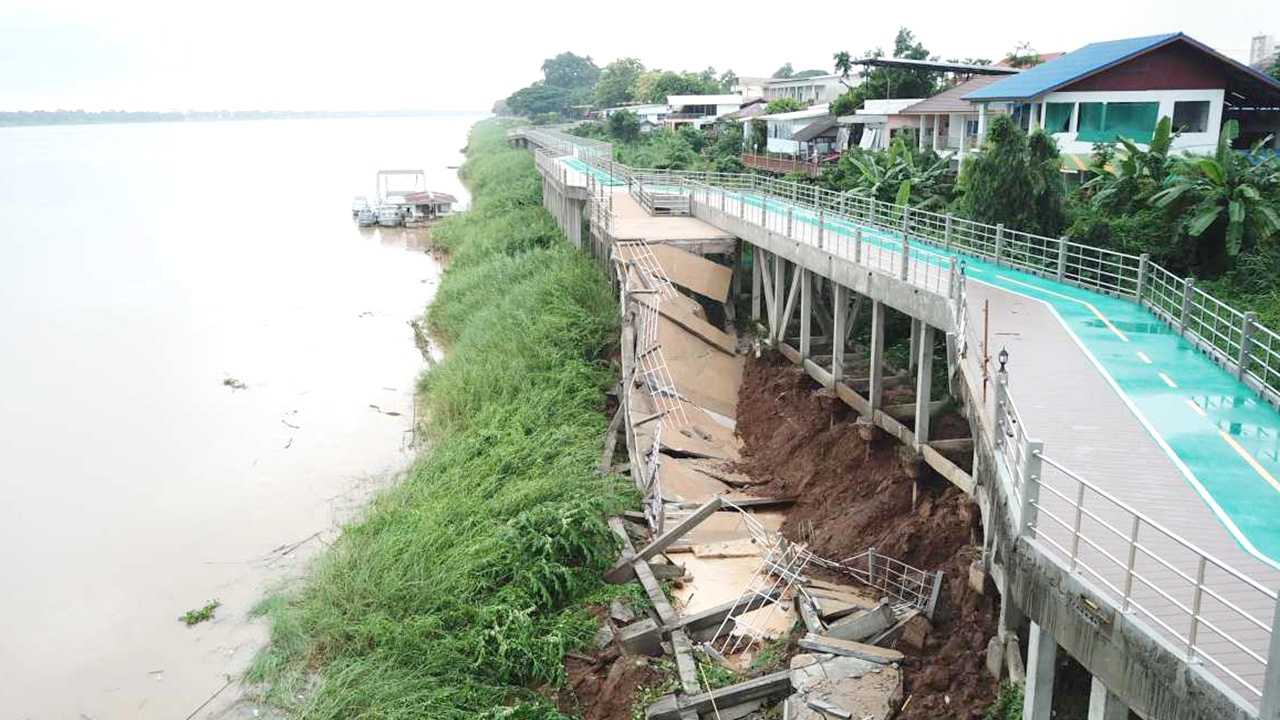 ฝนถล่มนครพนม ไบค์เลนริมโขงทรุด อุตุฯเตือน ผลกระทบ"ดีเปรสชัน"