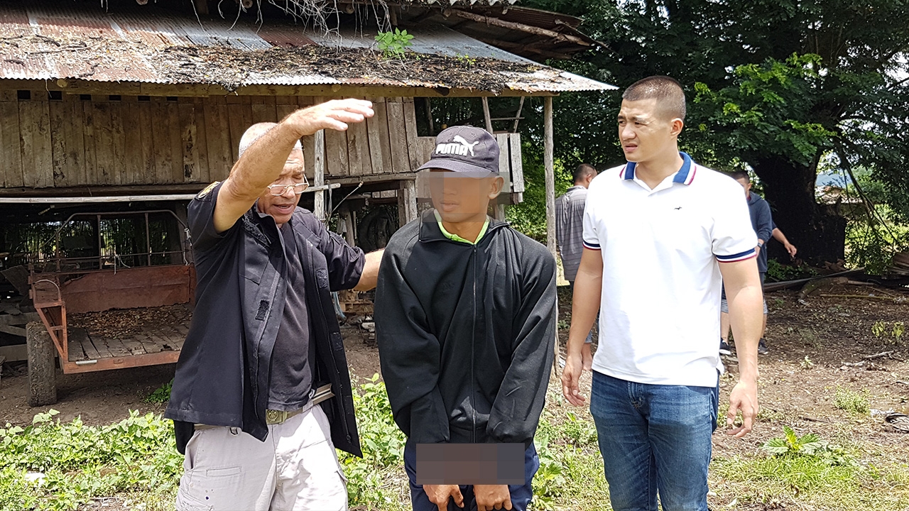 พระบวชใหม่นั่งวิปัสสนาจนเพี้ยน โต้เถียงก่อนปาดคอ ทำร้ายชาวบ้านเจ็บ3