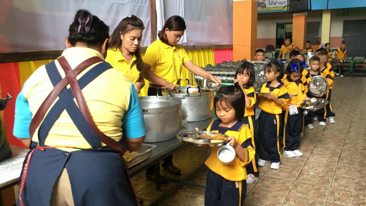 ครูแฉเอง ที่มา"แกงจืดวิญญาณไก่" 9โรงเรียน มีคนเหมาทำรายเดียว 