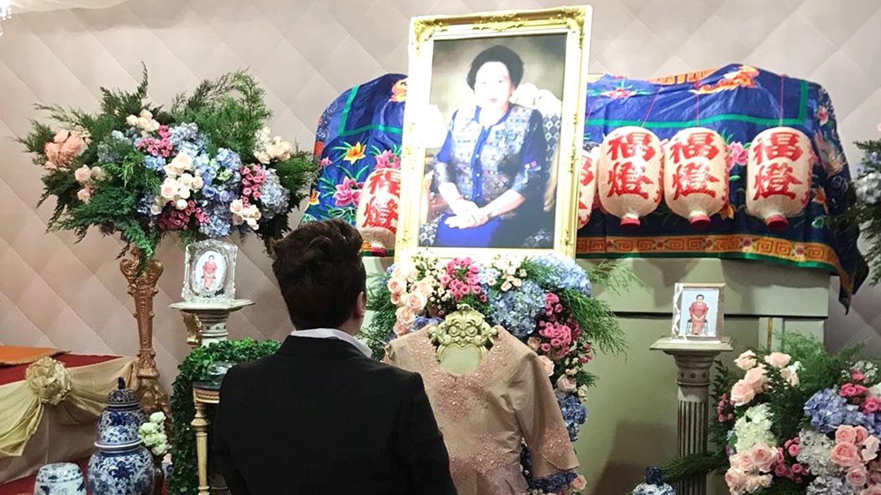 มดดำ รับสติแตกที่สุดในวันสูญเสียคุณย่าผู้ที่เลี้ยงดูตั้งแต่แรกเกิด