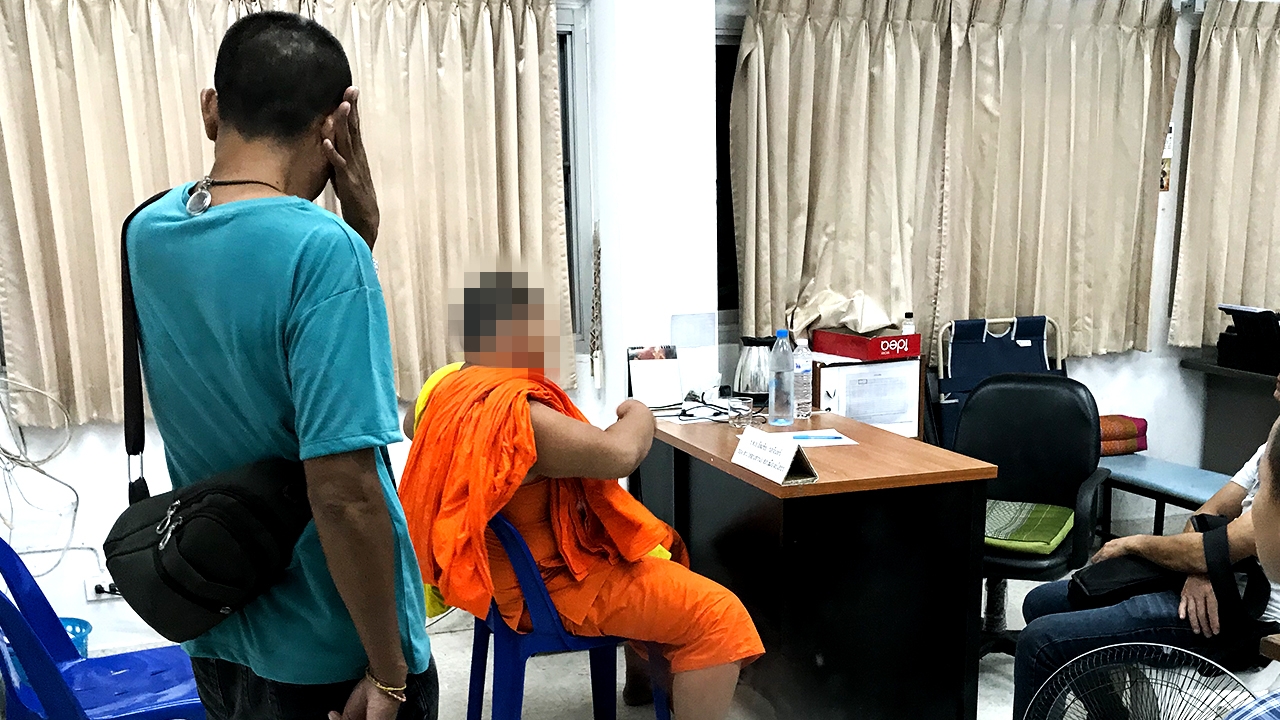 สลด "เณรวัยโจ๋" ขึ้นโรงพักขอมอบตัว หลังต่อย เณรวัย 14 ปี เสียชีวิต
