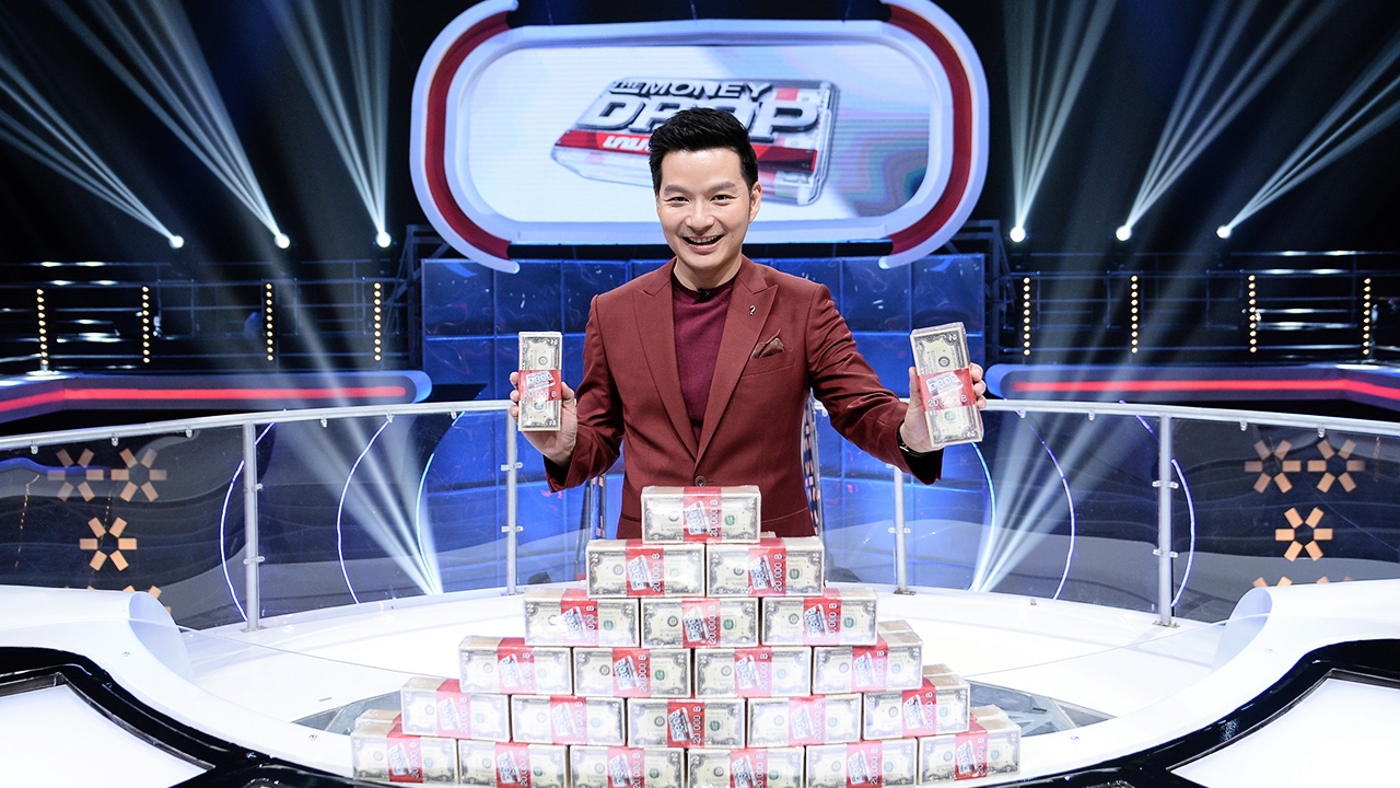 เกมแจกเงิน THE MONEY DROP "เอ-วราวุธ" เปิดให้ผู้ชมควงคู่ร่วมรับเงิน
