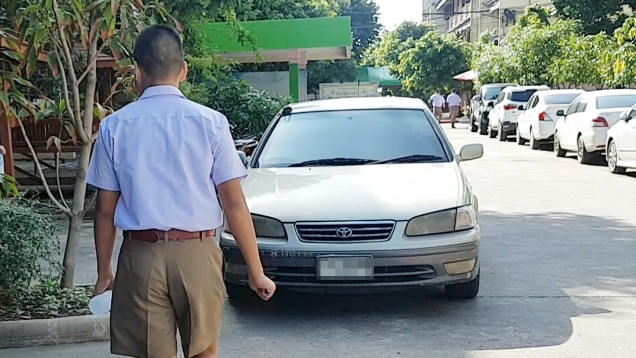 คณะครูถกลับรุ่นพี่ม.6 รับน้องโหด พร้อมขอปาฏิหาริย์เกิดกับน้อง ม.3 