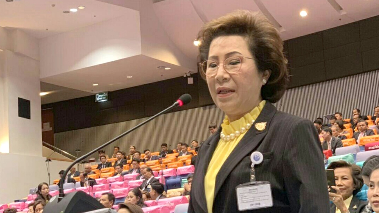 ส.ส.ราชบุรี จี้ เลิกใบรับรองครู ชี้ ทำลายอาชีพ วอน หยุดสร้างโรงไฟฟ้า