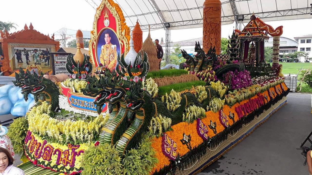 “งานประเพณีแห่เทียนพรรษา” สุพรรณบุรีจัดยิ่งใหญ่ตระการตา