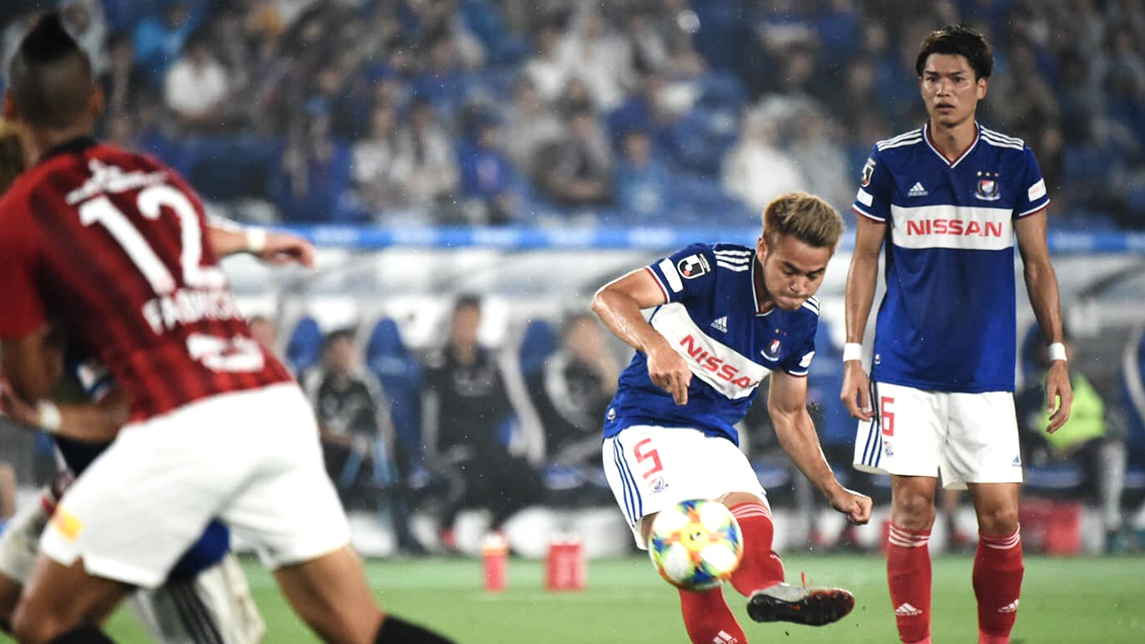ยังงงอยู่ “ธีราทร” โพสต์หลังคว้า MVP เกมมารินอสอัดอูราวะ (คลิป)