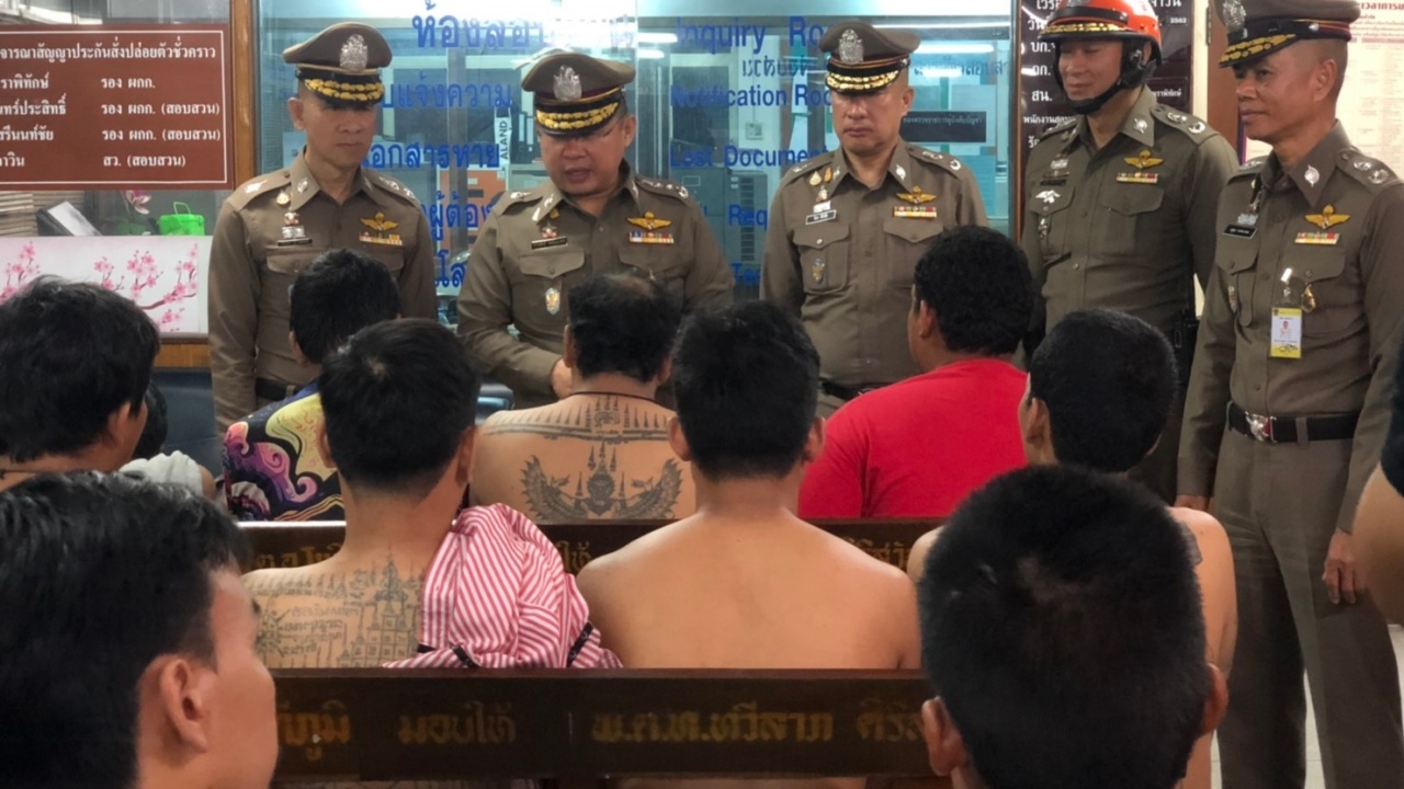ตร.จับ 14 เด็กแว้น แข่งรถกลาง ถ.วิภาวดีรังสิต ยึดจยย.ร่วม 30 คัน