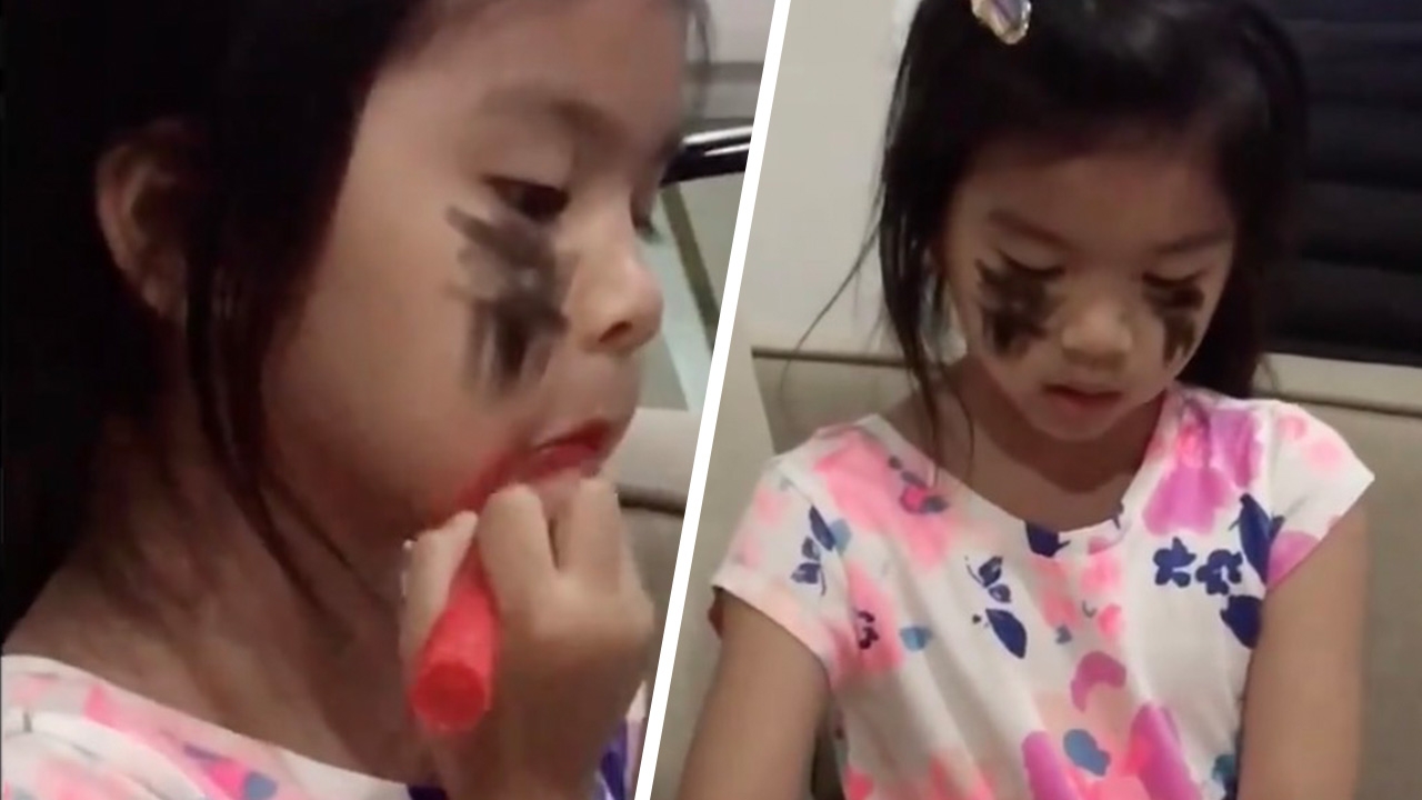 แม่โบว์ แอบถ่าย น้องมะลิ รีวิวการแต่งหน้าแนวใหม่ เห็นแล้วช่างน่าเอ็นดู (คลิป)