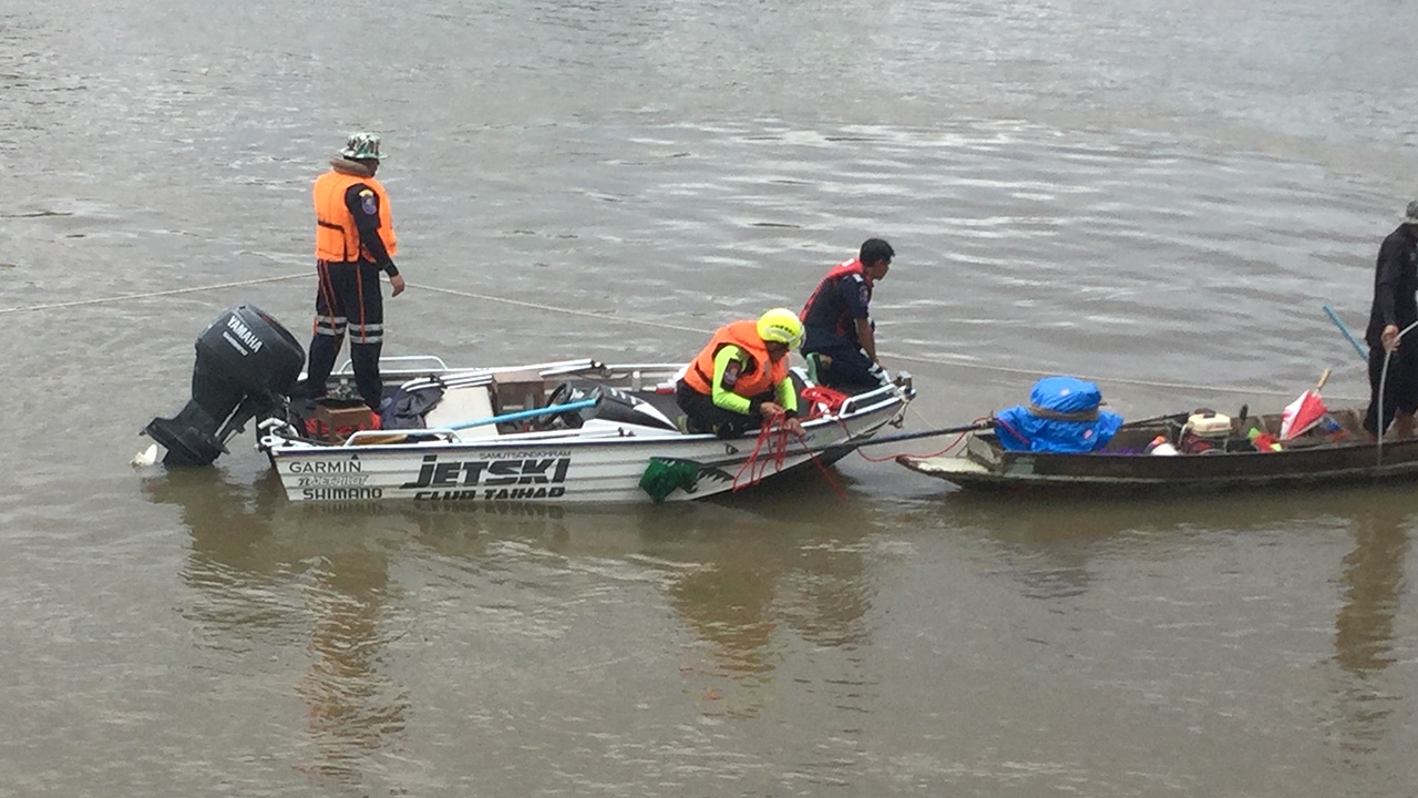 อส.น้ำตาซึม สงสารหลาน 5 ขวบกำพร้า ร้องหาแม่ เหยื่อศาลาริมน้ำแม่กลองทรุด