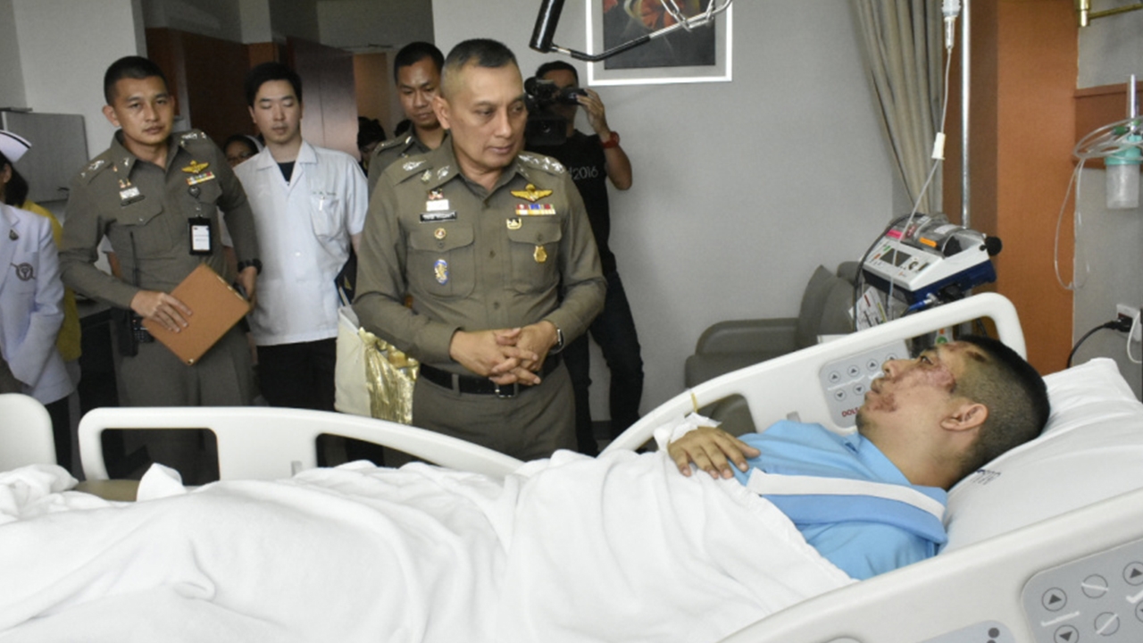 "หมวดเบนซ์" โต้ถือปืนขู่เก๋ง BMW ชี้ อยู่หน่วยอารักขา พกอาวุธไม่ได้